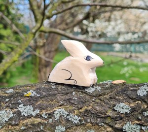 ZAJĄCZEK - LUDOWA FIGURKA DREWNIANA