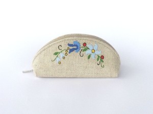 MAŁA LNIANA KOSMETYCZKA FOLK - HAFT KASZUBSKI - KWIATY